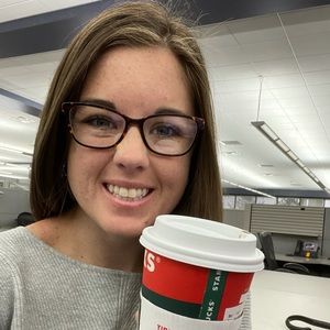 Meet your Posher, Liz